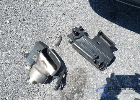 2013 Mercedes-Benz E 350 z USA, uszkodzony, nr VIN WDDHF5KB0DA742160